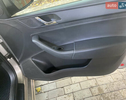 Бежевый Шкода Рапид, объемом двигателя 1.6 л и пробегом 182 тыс. км за 9200 $, фото 15 на Automoto.ua