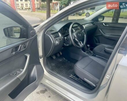 Бежевий Шкода Рапід, об'ємом двигуна 1.2 л та пробігом 160 тис. км за 7400 $, фото 4 на Automoto.ua