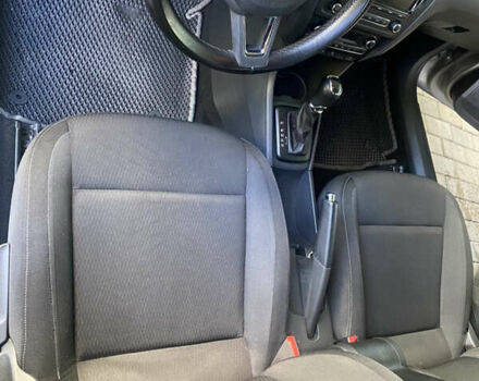 Бежевый Шкода Рапид, объемом двигателя 1.6 л и пробегом 182 тыс. км за 9200 $, фото 13 на Automoto.ua