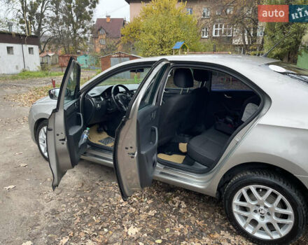 Бежевый Шкода Рапид, объемом двигателя 1.6 л и пробегом 230 тыс. км за 7999 $, фото 7 на Automoto.ua