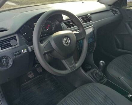 Бежевий Шкода Рапід, об'ємом двигуна 1.6 л та пробігом 76 тис. км за 8500 $, фото 10 на Automoto.ua