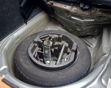 Бежевый Шкода Рапид, объемом двигателя 1.6 л и пробегом 181 тыс. км за 3800 $, фото 5 на Automoto.ua