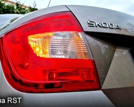 Бежевый Шкода Рапид, объемом двигателя 1.2 л и пробегом 78 тыс. км за 9370 $, фото 5 на Automoto.ua