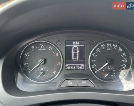 Бежевый Шкода Рапид, объемом двигателя 1.6 л и пробегом 230 тыс. км за 7999 $, фото 14 на Automoto.ua