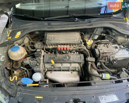 Бежевый Шкода Рапид, объемом двигателя 1.6 л и пробегом 182 тыс. км за 9200 $, фото 10 на Automoto.ua