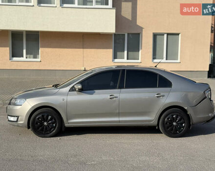 Бежевий Шкода Рапід, об'ємом двигуна 1.2 л та пробігом 192 тис. км за 5700 $, фото 5 на Automoto.ua