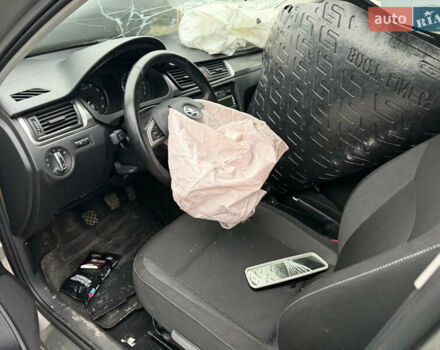 Бежевий Шкода Рапід, об'ємом двигуна 1.2 л та пробігом 42 тис. км за 2200 $, фото 2 на Automoto.ua