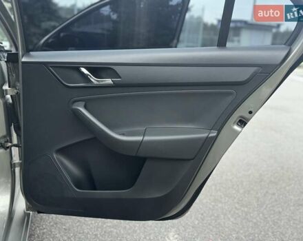 Бежевий Шкода Рапід, об'ємом двигуна 1.6 л та пробігом 187 тис. км за 8500 $, фото 43 на Automoto.ua