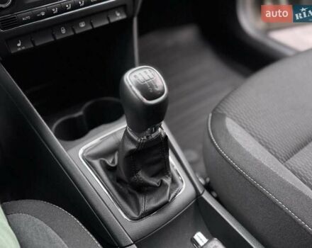 Бежевий Шкода Рапід, об'ємом двигуна 1.6 л та пробігом 187 тис. км за 8500 $, фото 31 на Automoto.ua