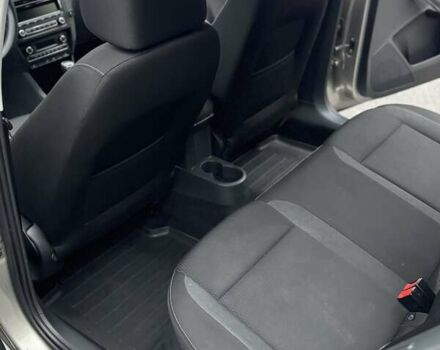 Бежевий Шкода Рапід, об'ємом двигуна 1.6 л та пробігом 187 тис. км за 8500 $, фото 40 на Automoto.ua