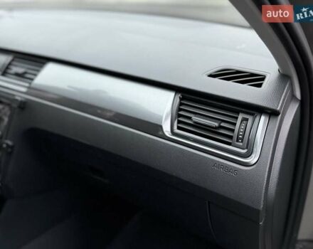 Бежевий Шкода Рапід, об'ємом двигуна 1.6 л та пробігом 187 тис. км за 8500 $, фото 54 на Automoto.ua