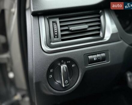 Бежевий Шкода Рапід, об'ємом двигуна 1.6 л та пробігом 187 тис. км за 8500 $, фото 32 на Automoto.ua