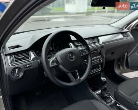 Бежевий Шкода Рапід, об'ємом двигуна 1.6 л та пробігом 187 тис. км за 8500 $, фото 33 на Automoto.ua