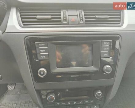 Бежевый Шкода Рапид, объемом двигателя 1.2 л и пробегом 70 тыс. км за 10900 $, фото 8 на Automoto.ua
