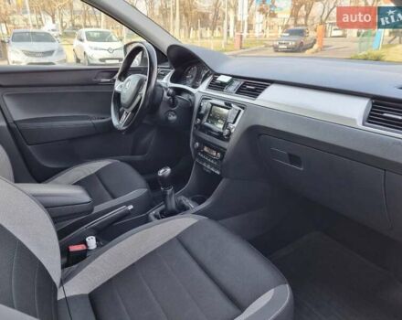 Бежевий Шкода Рапід, об'ємом двигуна 1.2 л та пробігом 231 тис. км за 7900 $, фото 27 на Automoto.ua