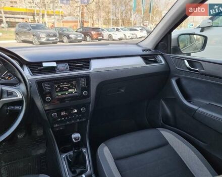Бежевий Шкода Рапід, об'ємом двигуна 1.2 л та пробігом 231 тис. км за 7900 $, фото 31 на Automoto.ua