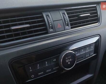 Бежевий Шкода Рапід, об'ємом двигуна 1.6 л та пробігом 146 тис. км за 9400 $, фото 13 на Automoto.ua