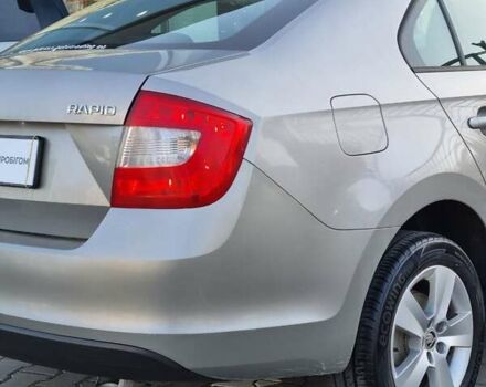 Бежевий Шкода Рапід, об'ємом двигуна 1.2 л та пробігом 231 тис. км за 7900 $, фото 7 на Automoto.ua