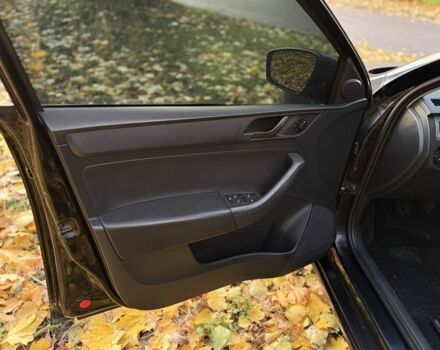 Черный Шкода Рапид, объемом двигателя 1.6 л и пробегом 260 тыс. км за 7200 $, фото 11 на Automoto.ua