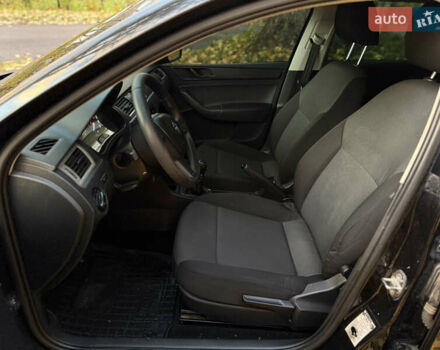 Шкода Рапид 2015 в Тернополе на Automoto.ua Черный Шкода Рапид, объемом двигателя 1.6 л и пробегом 260 тыс. км за 7999 $, фото 7 на Automoto.ua