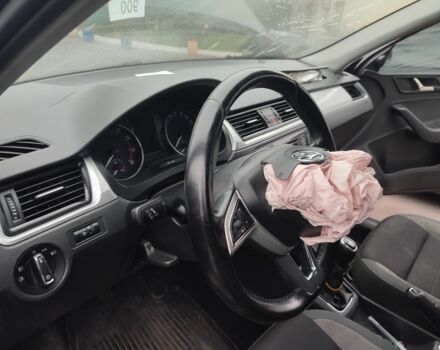 Чорний Шкода Рапід, об'ємом двигуна 0 л та пробігом 350 тис. км за 4300 $, фото 7 на Automoto.ua