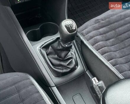 Черный Шкода Рапид, объемом двигателя 1.2 л и пробегом 197 тыс. км за 7690 $, фото 24 на Automoto.ua