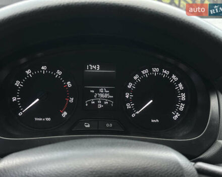 Шкода Рапід 2013 у Самборе на Automoto.ua Чорний Шкода Рапід, об'ємом двигуна 1.6 л та пробігом 279 тис. км за 5990 $, фото 35 на Automoto.ua
