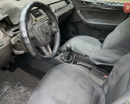 Черный Шкода Рапид, объемом двигателя 1.6 л и пробегом 90 тыс. км за 3000 $, фото 7 на Automoto.ua