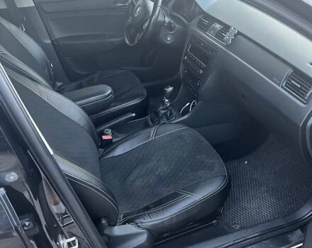 Чорний Шкода Рапід, об'ємом двигуна 1.2 л та пробігом 167 тис. км за 7450 $, фото 5 на Automoto.ua