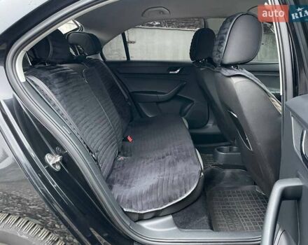 Черный Шкода Рапид, объемом двигателя 1.2 л и пробегом 197 тыс. км за 7690 $, фото 13 на Automoto.ua