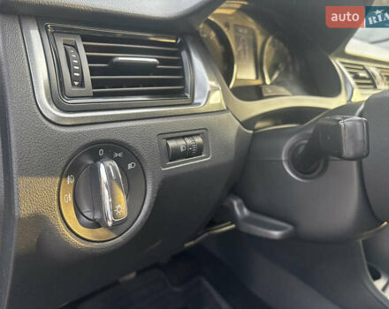 Чорний Шкода Рапід, об'ємом двигуна 1.6 л та пробігом 261 тис. км за 8000 $, фото 19 на Automoto.ua