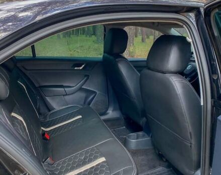 Черный Шкода Рапид, объемом двигателя 1.6 л и пробегом 222 тыс. км за 8100 $, фото 11 на Automoto.ua