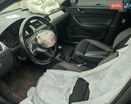Черный Шкода Рапид, объемом двигателя 0 л и пробегом 300 тыс. км за 4500 $, фото 6 на Automoto.ua