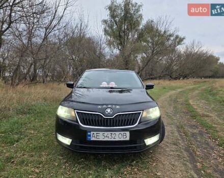 Черный Шкода Рапид, объемом двигателя 1.2 л и пробегом 350 тыс. км за 9000 $, фото 5 на Automoto.ua