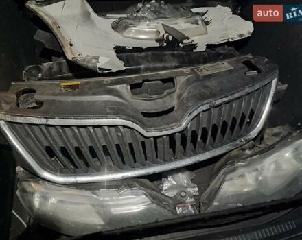 Черный Шкода Рапид, объемом двигателя 0 л и пробегом 300 тыс. км за 4500 $, фото 7 на Automoto.ua