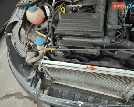 Черный Шкода Рапид, объемом двигателя 0 л и пробегом 300 тыс. км за 4500 $, фото 3 на Automoto.ua