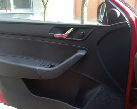 Красный Шкода Рапид, объемом двигателя 1.2 л и пробегом 248 тыс. км за 4950 $, фото 11 на Automoto.ua