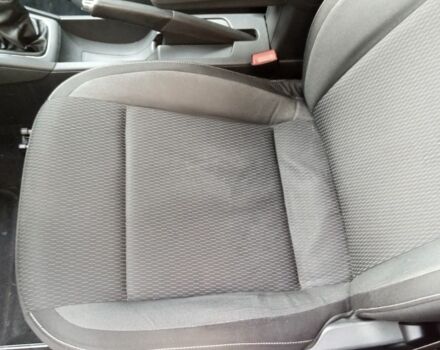 Красный Шкода Рапид, объемом двигателя 1.2 л и пробегом 248 тыс. км за 4950 $, фото 9 на Automoto.ua