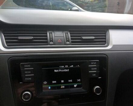 Красный Шкода Рапид, объемом двигателя 1.2 л и пробегом 248 тыс. км за 4950 $, фото 3 на Automoto.ua