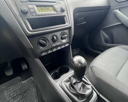 Шкода Рапід 2013 у Чернігові на Automoto.ua Червоний Шкода Рапід, об'ємом двигуна 1.2 л та пробігом 130 тис. км за 7800 $, фото 20 на Automoto.ua