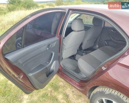 Шкода Рапид 2013 в Дрогобыче на Automoto.ua Красный Шкода Рапид, объемом двигателя 1.6 л и пробегом 156 тыс. км за 8300 $, фото 5 на Automoto.ua