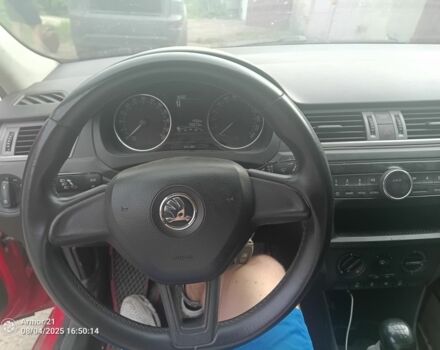 Червоний Шкода Рапід, об'ємом двигуна 1.4 л та пробігом 145 тис. км за 6000 $, фото 4 на Automoto.ua