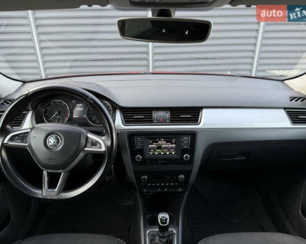 Красный Шкода Рапид, объемом двигателя 1.6 л и пробегом 333 тыс. км за 6500 $, фото 17 на Automoto.ua