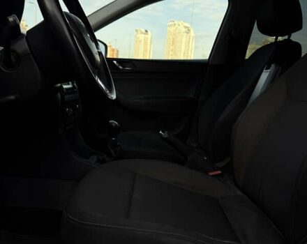 Красный Шкода Рапид, объемом двигателя 1.6 л и пробегом 333 тыс. км за 6500 $, фото 13 на Automoto.ua