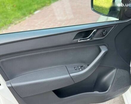 Шкода Рапид 2013 в Киеве на Automoto.ua Шкода Рапид, объемом двигателя 1.6 л и пробегом 215 тыс. км за 10500 $, фото 17 на Automoto.ua