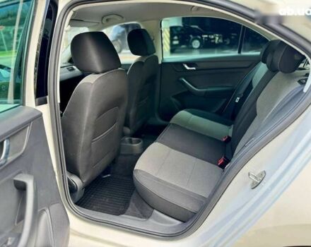 Шкода Рапід, об'ємом двигуна 1.6 л та пробігом 215 тис. км за 10500 $, фото 14 на Automoto.ua