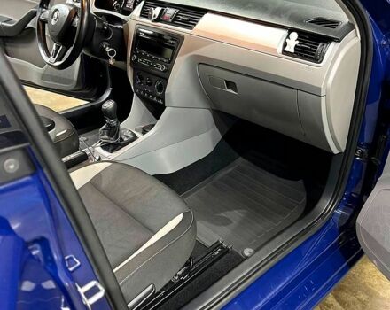 Шкода Рапід, об'ємом двигуна 1.2 л та пробігом 200 тис. км за 7500 $, фото 6 на Automoto.ua