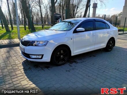 Шкода Рапид 2015 в Горишние Плавни (Комсомольск) на Automoto.ua Шкода Рапид, объемом двигателя 12 л и пробегом 56 тыс. км за 10500 $, фото 1 на Automoto.ua