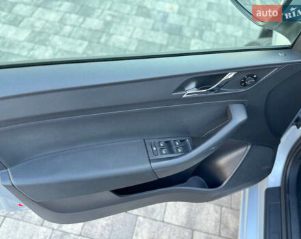 Серый Шкода Рапид, объемом двигателя 1.2 л и пробегом 68 тыс. км за 8300 $, фото 12 на Automoto.ua