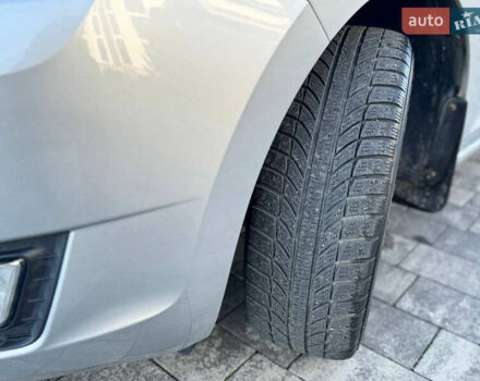 Серый Шкода Рапид, объемом двигателя 1.2 л и пробегом 68 тыс. км за 8300 $, фото 21 на Automoto.ua